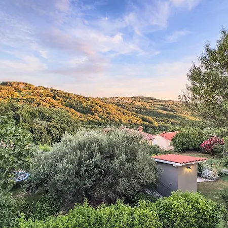 Domenico Villa Pobegi