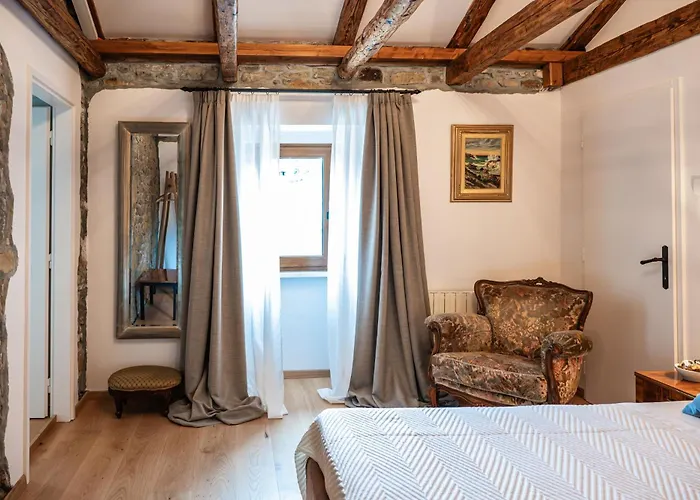 Domenico Villa Pobegi